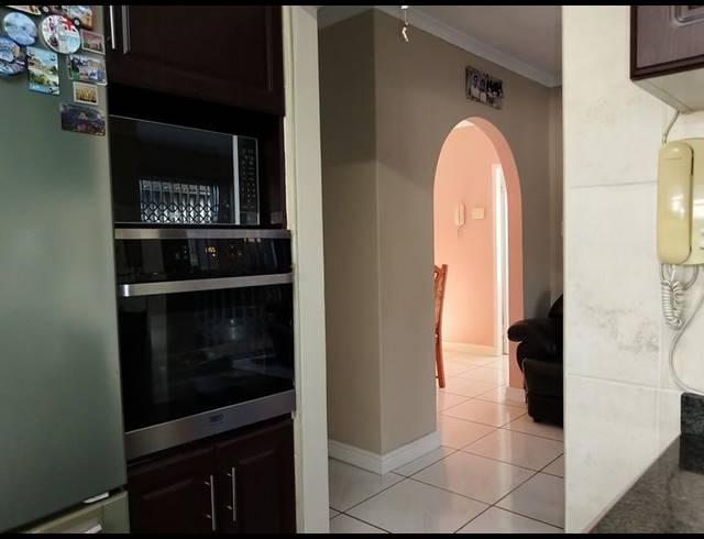 5 BEDROOM HOUSE FOR SALE IN AVOCA